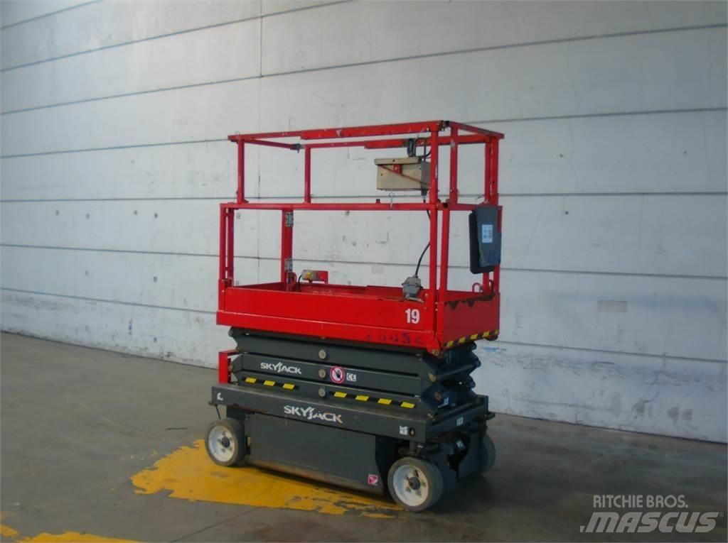 SkyJack SJ3219 シザースリフト