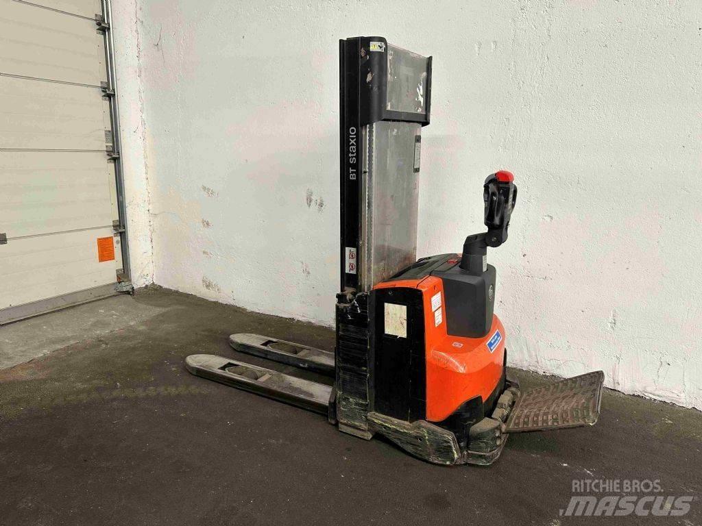 BT SWE 100 ウォーキンフォークリフト