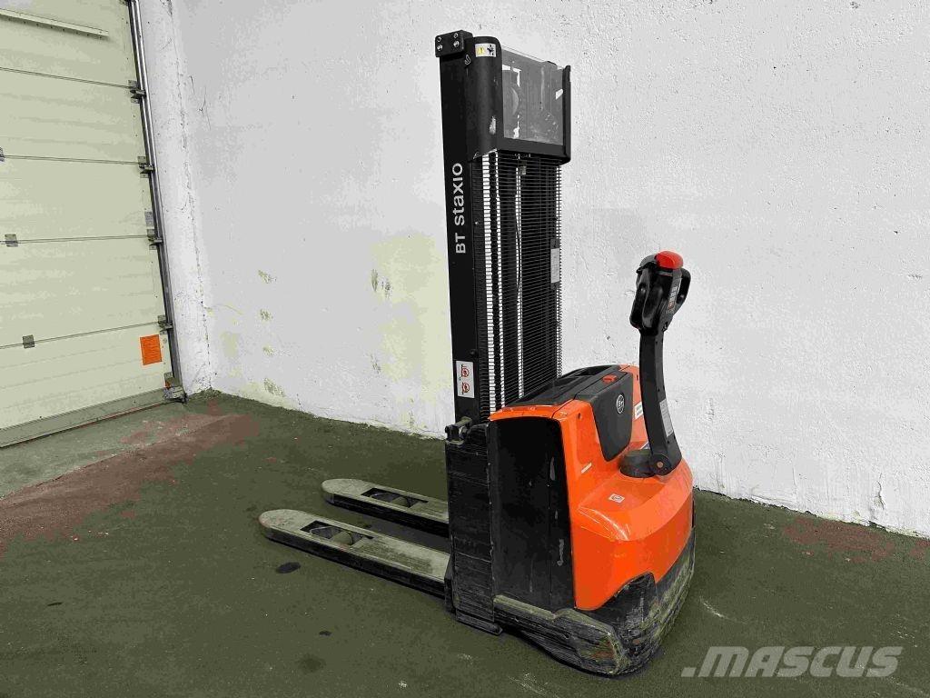 BT SWE 100 ウォーキンフォークリフト