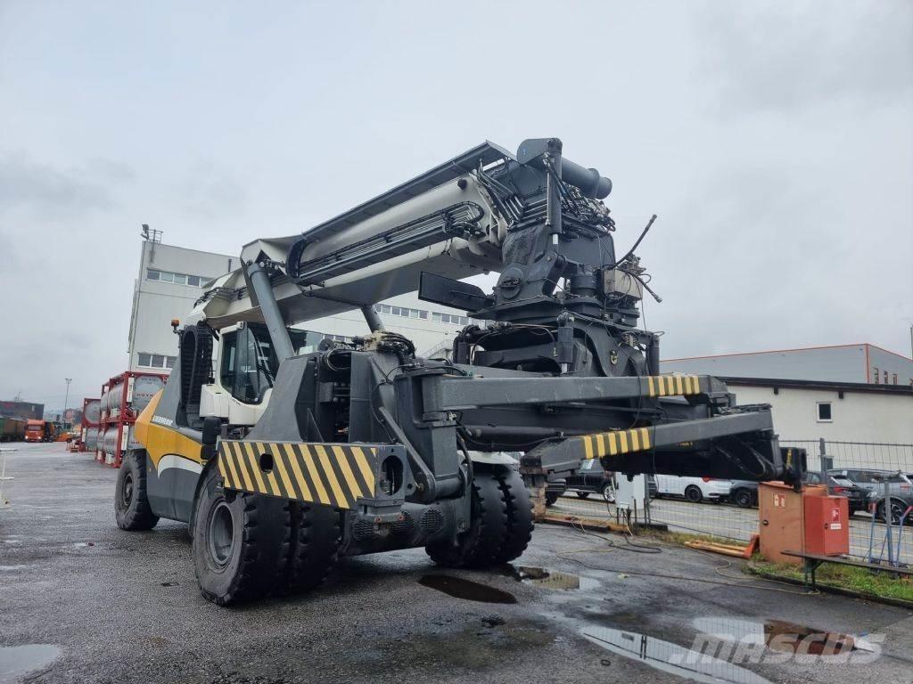 Liebherr LRS 545 リーチスタッカー