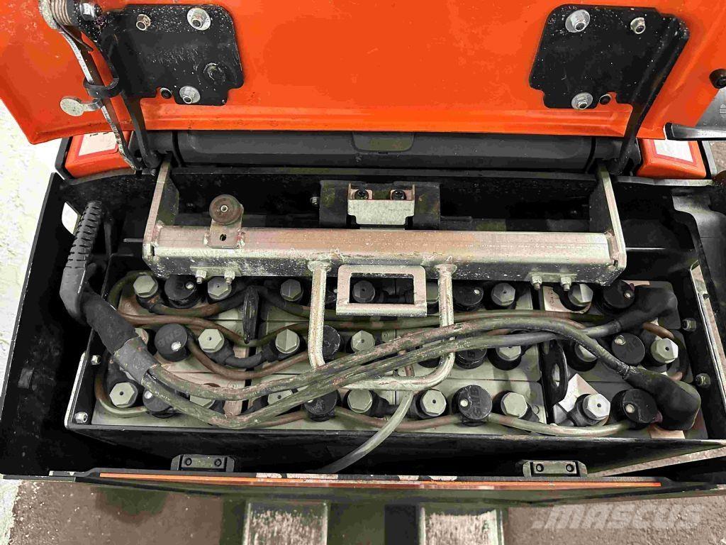Toyota LPE 200 ローリフト