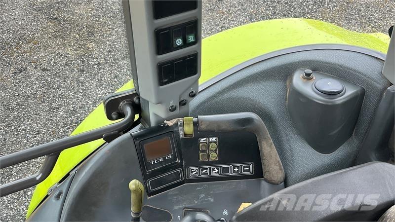 CLAAS 697 トラクター