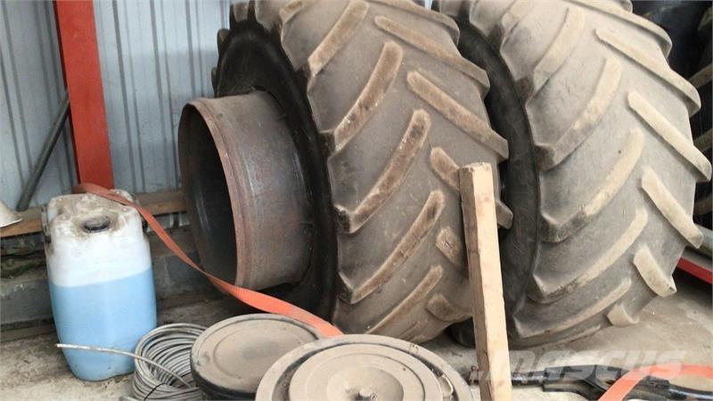  - - - タイヤ、ホイル、リム