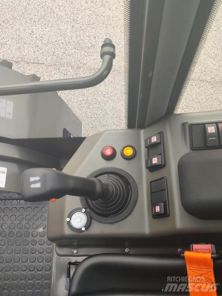 Ausa C 351 Hx4 ラフターテレントラック