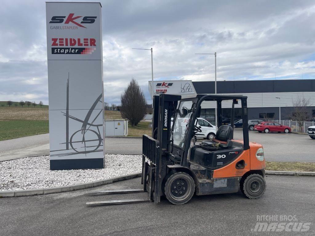 Doosan D30S-5 ディーゼル・軽油