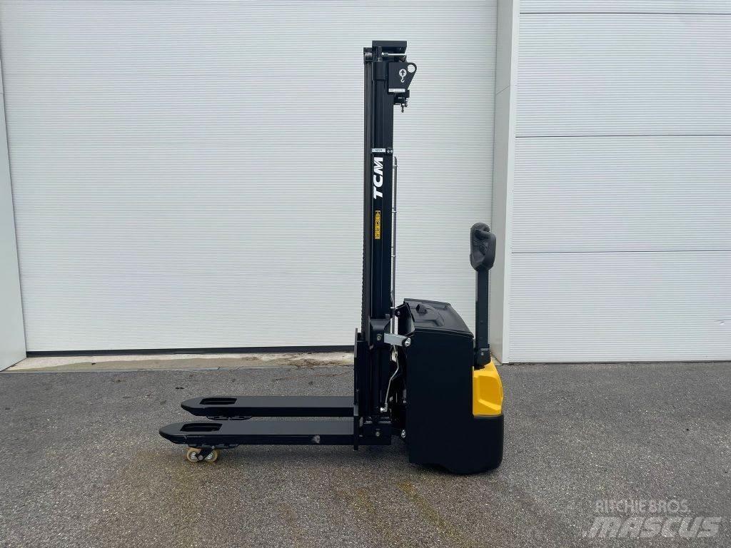 TCM SPW14I-N3 ウォーキンフォークリフト
