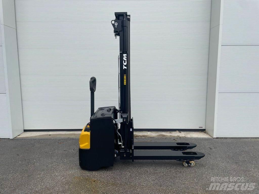 TCM SPW14I-N3 ウォーキンフォークリフト