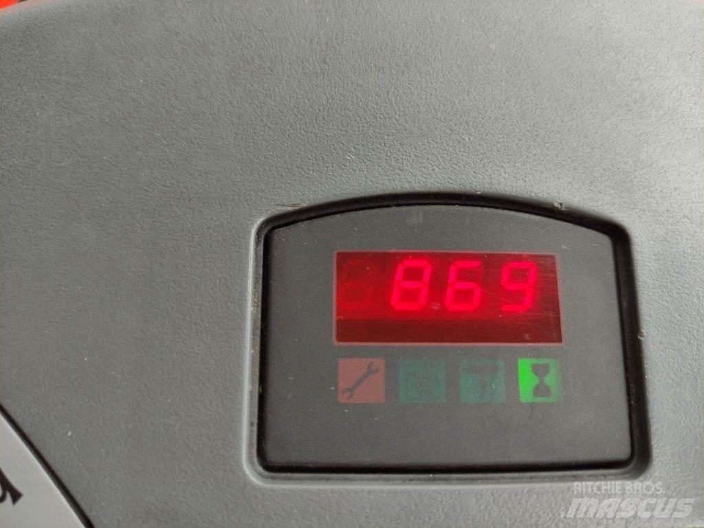 BT LPE240 ローリフト