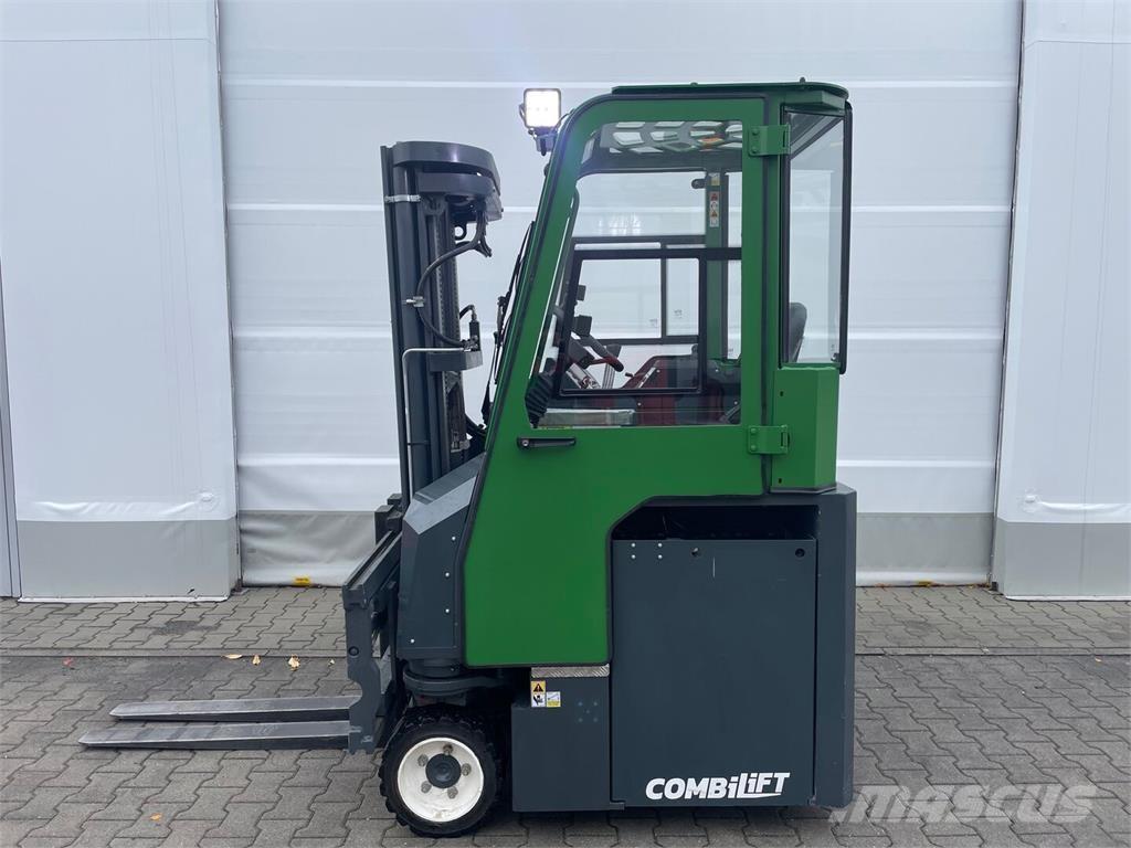 Combilift CBE 2500 サイドローダー