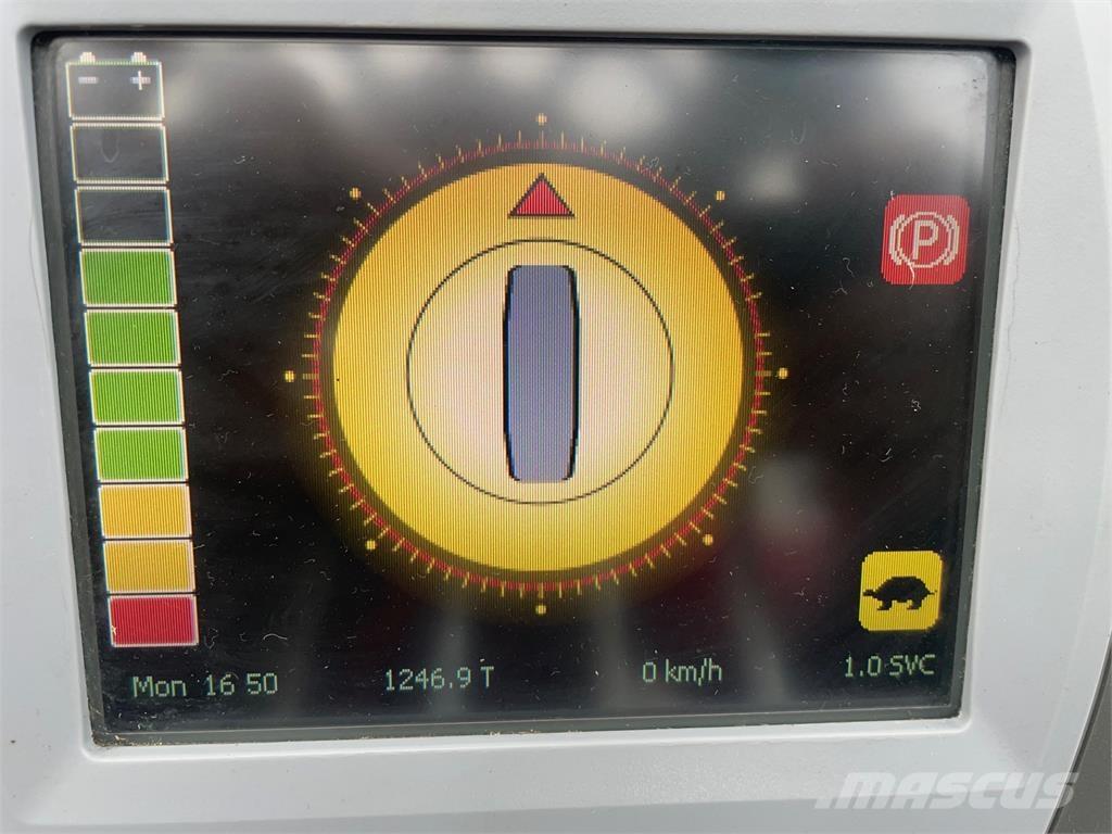 Combilift CBE 2500 サイドローダー