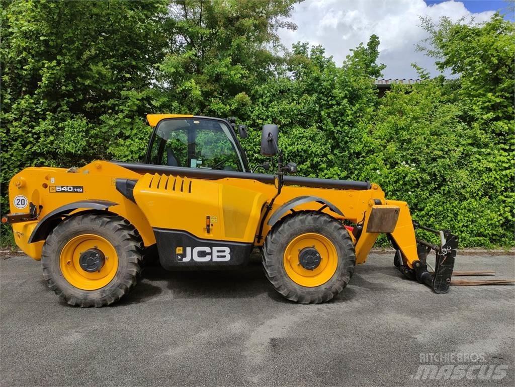 JCB 540V140 Hi Viz テレスコーピックハンドラー