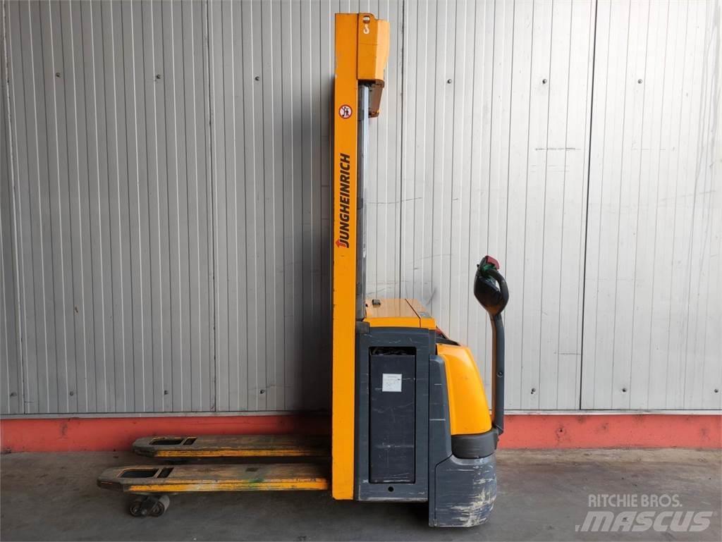 Jungheinrich EJC 212 Z ウォーキンフォークリフト
