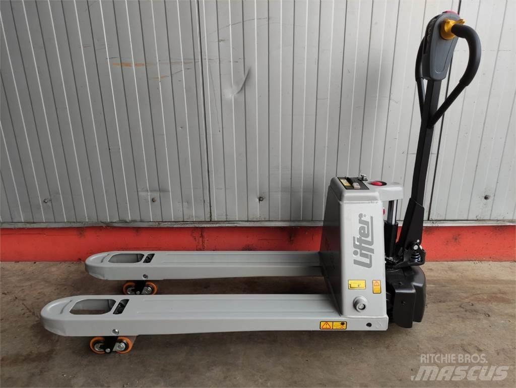 Pramac EY15L *NEU* ローリフト