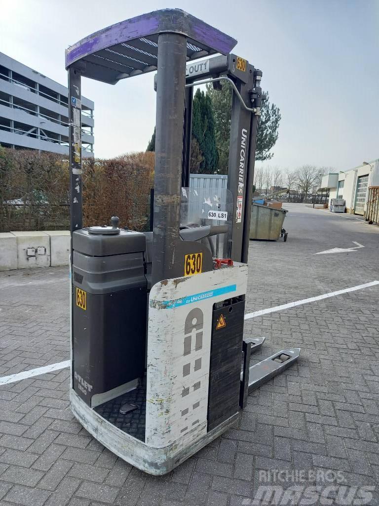 UniCarriers ASN160STFV360 自走式スタッカー