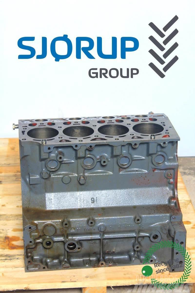 CLAAS Scorpion 7030 Engine Block エンジン