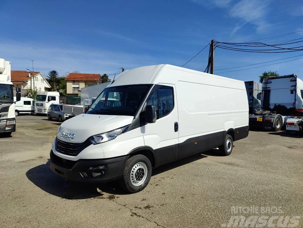 Iveco DAILY 35S16 パネルバン