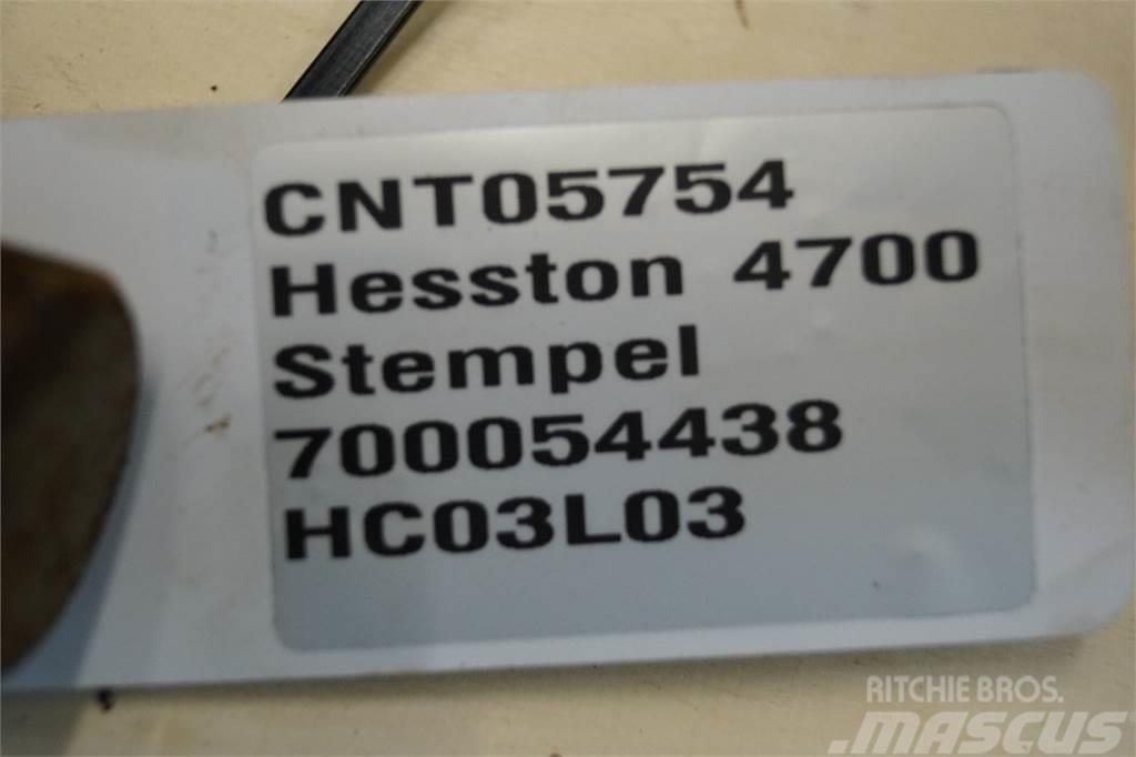 Hesston 4700 油圧機