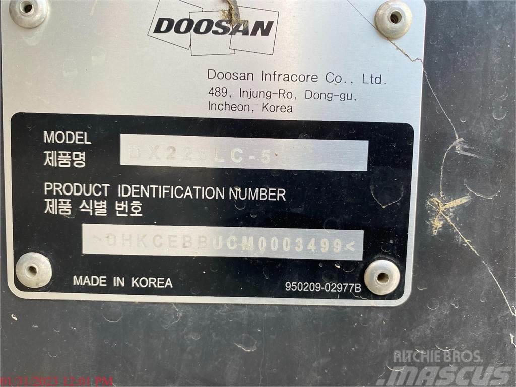 Doosan DX225 LC-5 大型油圧ショベル12t以上（パワーショベル・ユンボ）