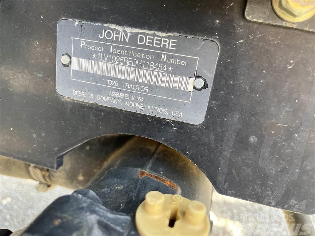 John Deere 1025R コンパクトトラクター