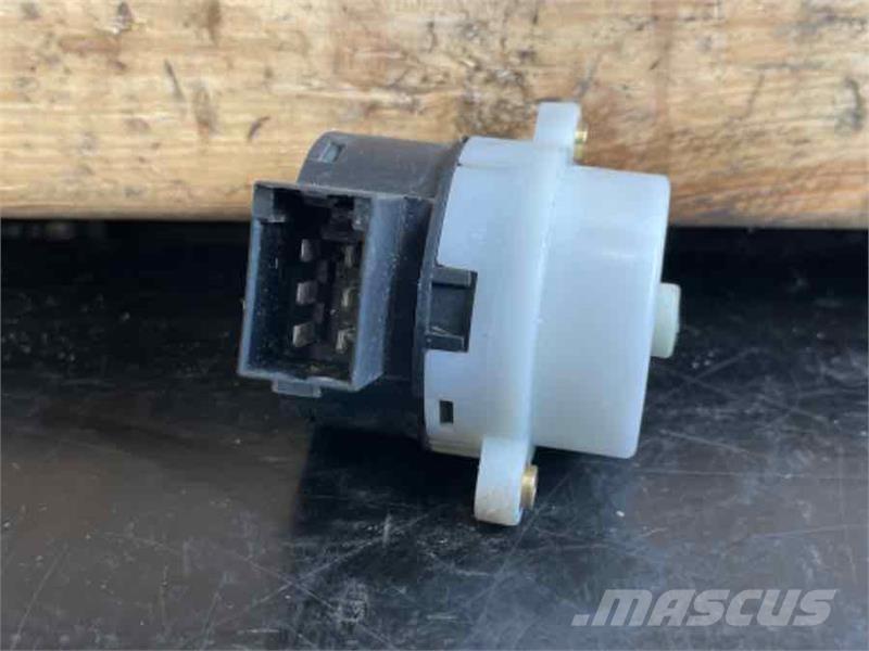 MAN STARTER SWITCH 81.25501-6035 キャビン及び内装